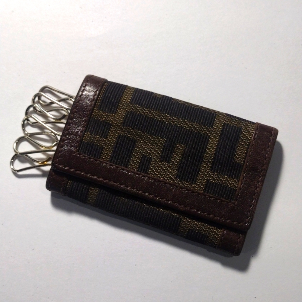 Vintage Fendi Zucca Monogram Leather Key Case – 6 Hooks Luxury Broen Wallet #02 - Picture 3 of 10